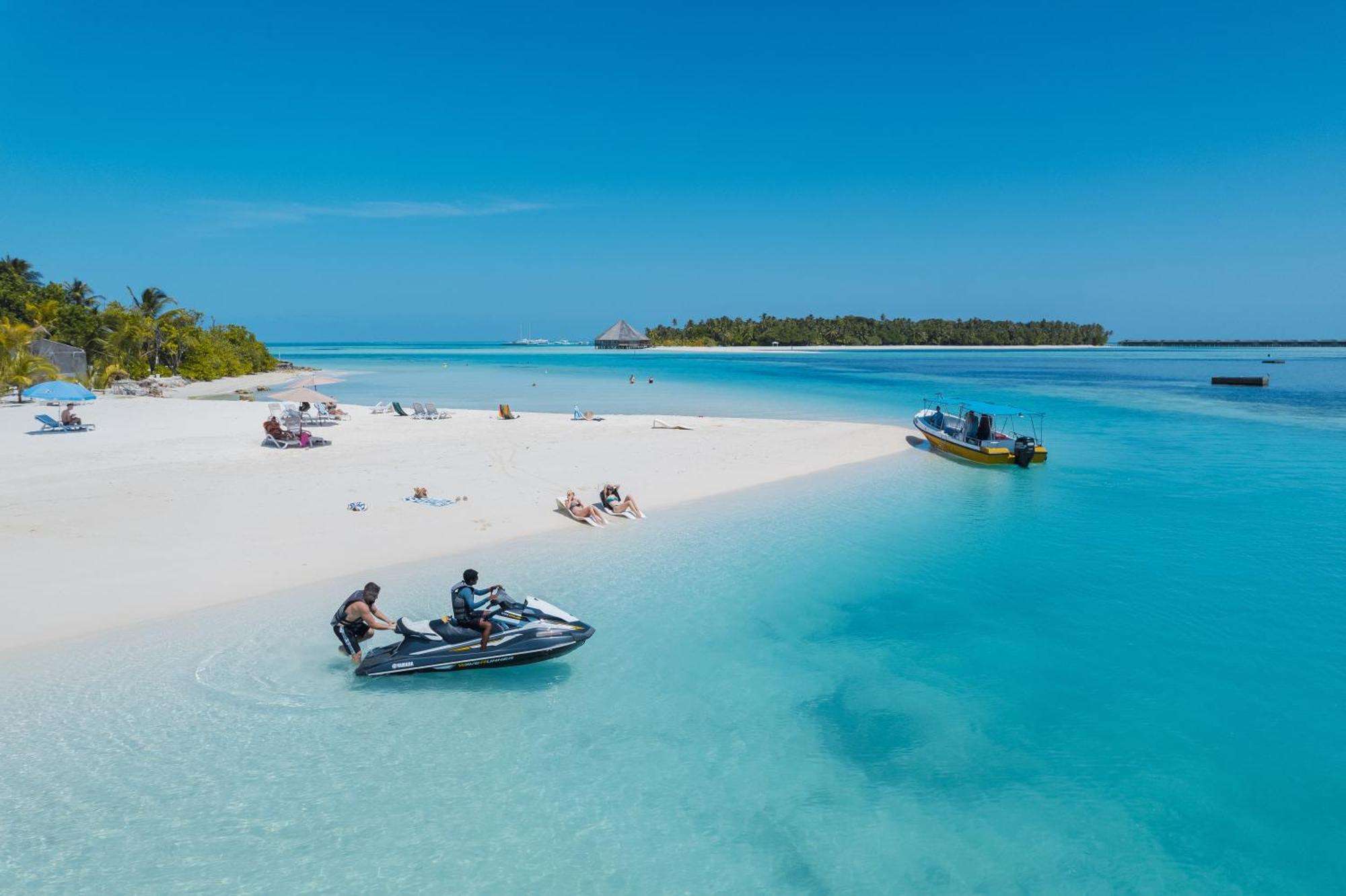 Heron Beach Hotel - The Best Maldivian Getaway In Dhiffushi,Maldives Exterior foto